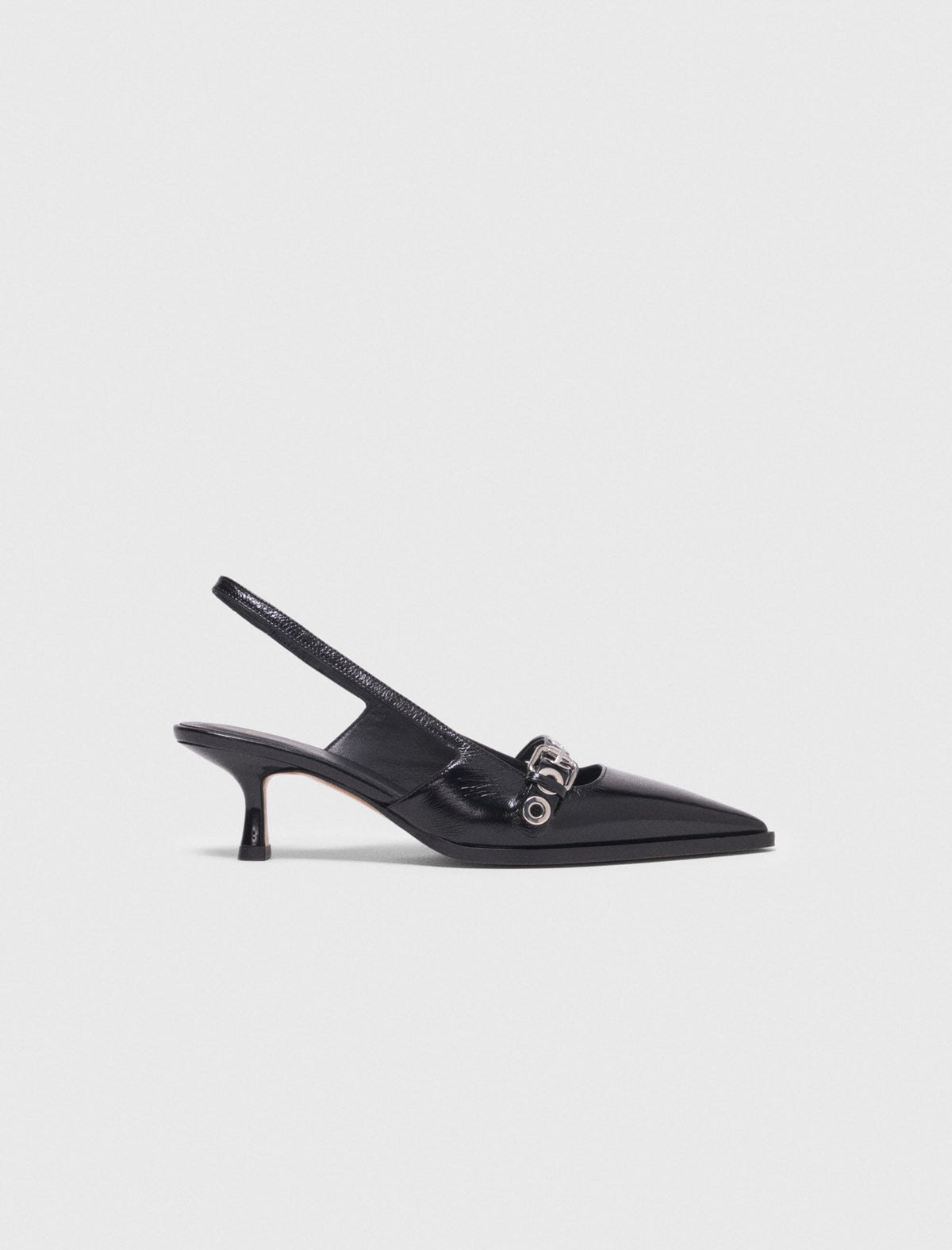 Maje Outlet / Leather pumps with eyelet strap