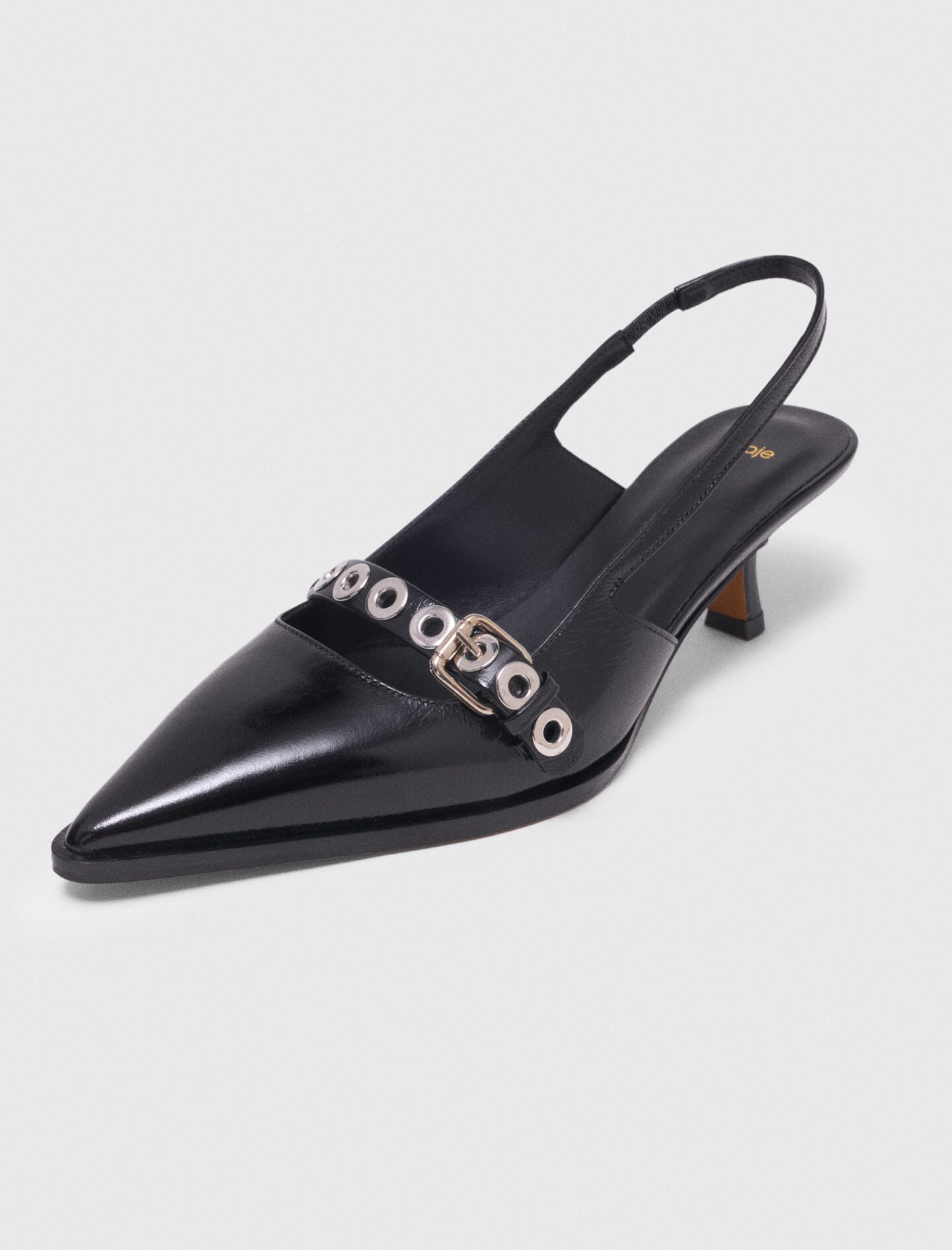 Maje Outlet / Leather pumps with eyelet strap