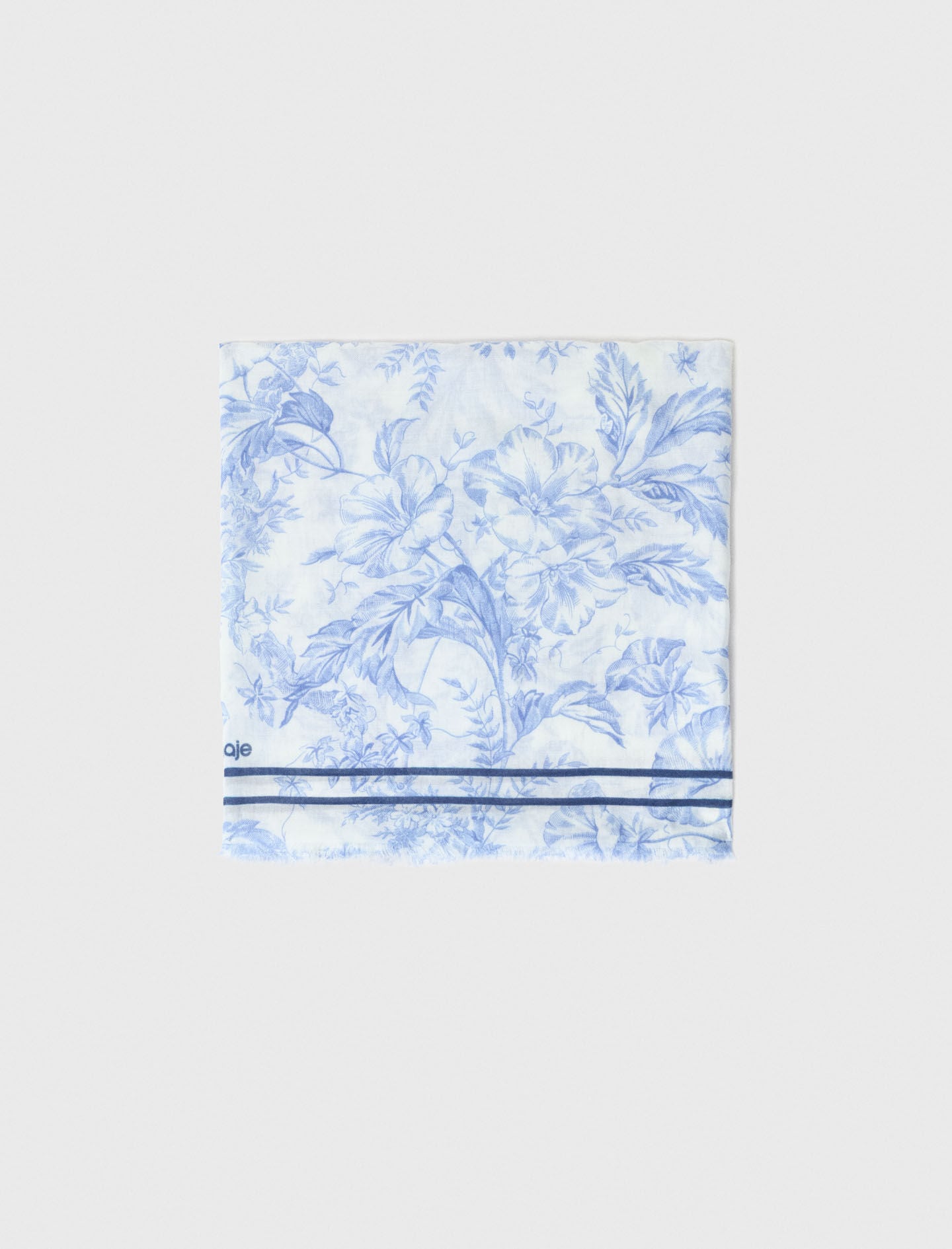 Maje Outlet / Floral print wool blend shawl