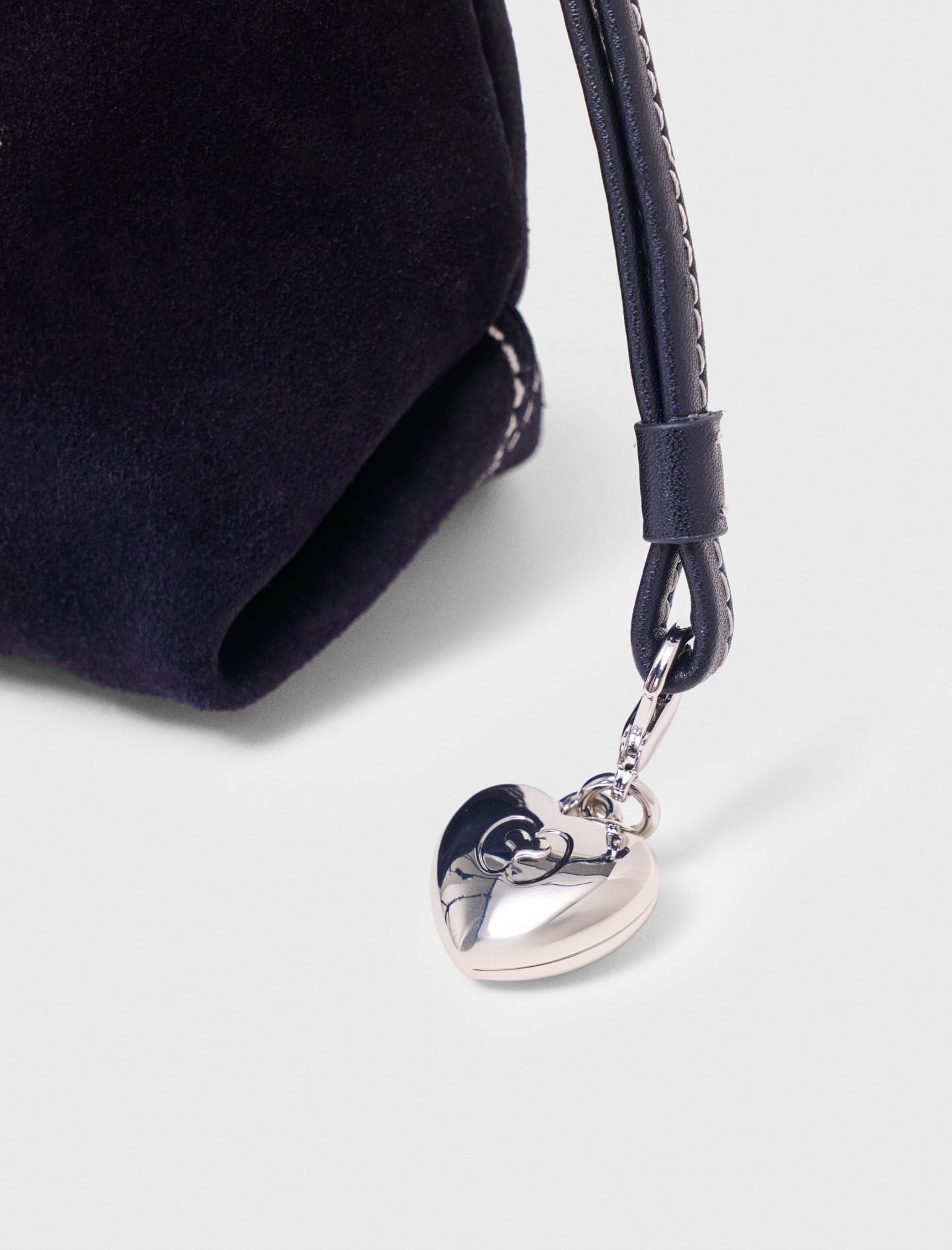Maje Sale / Topstitched suede Milpli Gazette