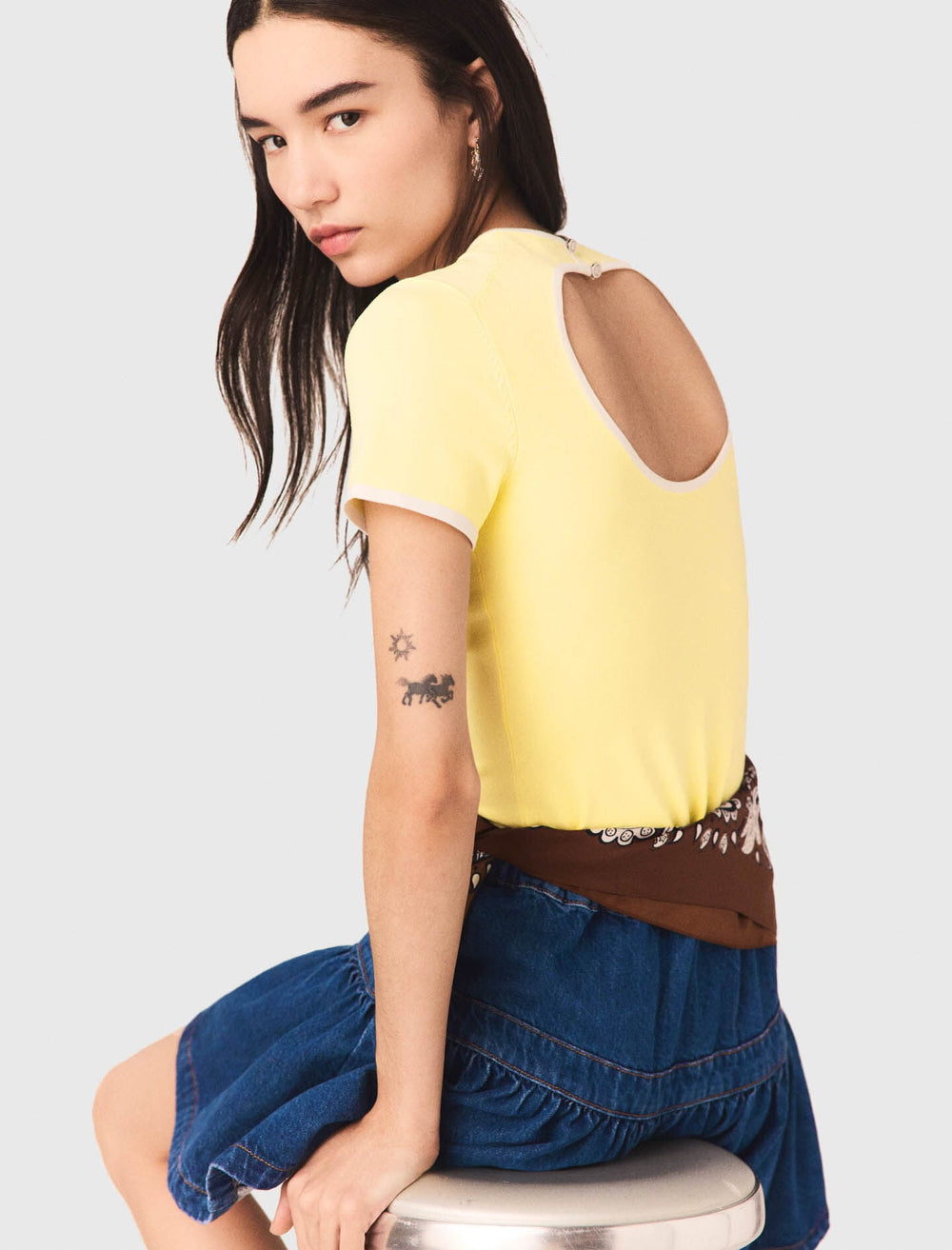 Maje Shop / Round back cut-out sweater