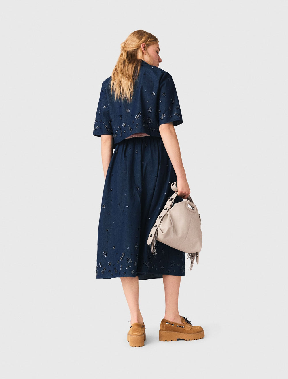 Maje Sale / Embroidered cropped denim shirt