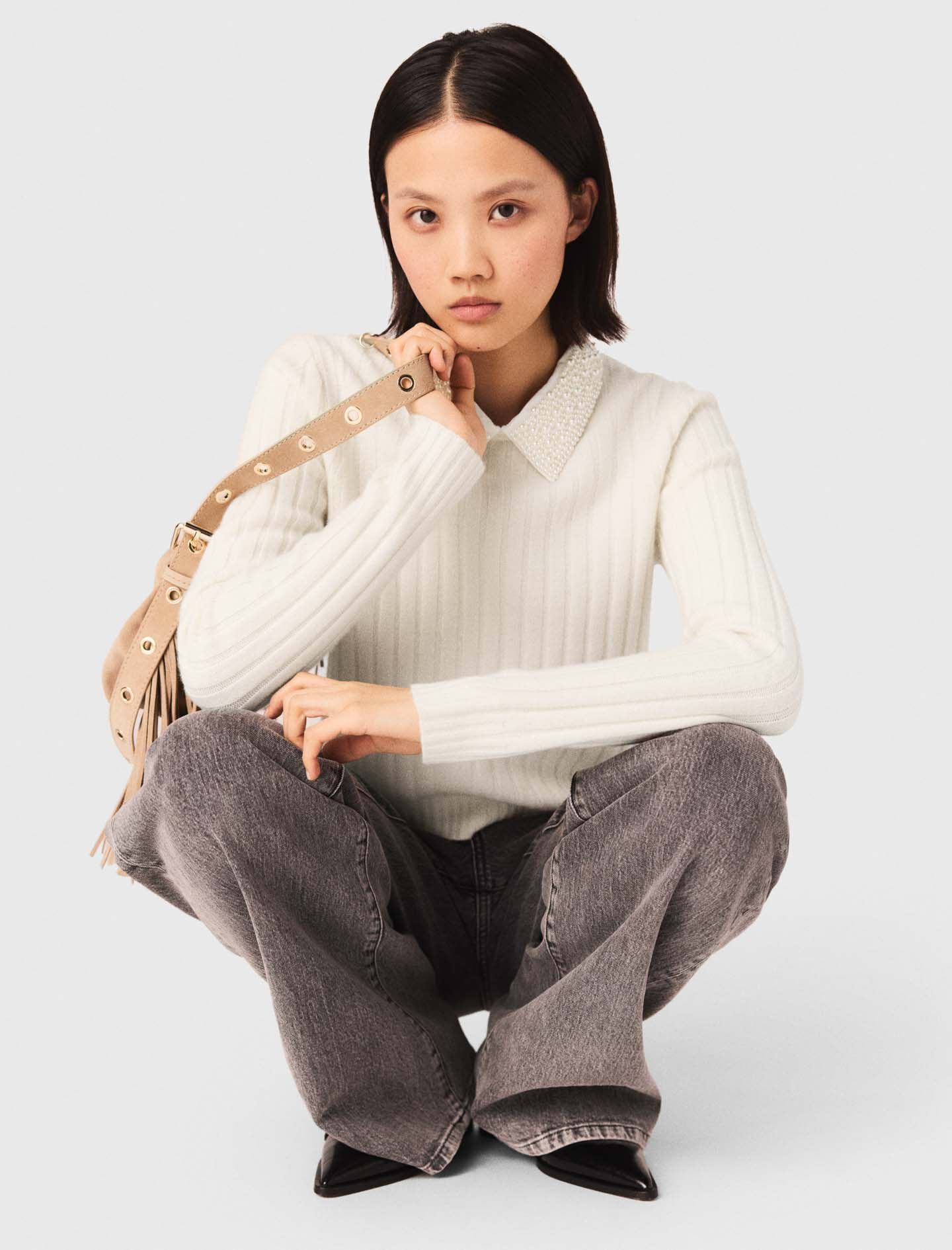 Maje Outlet / Pearl collar ribbed sweater