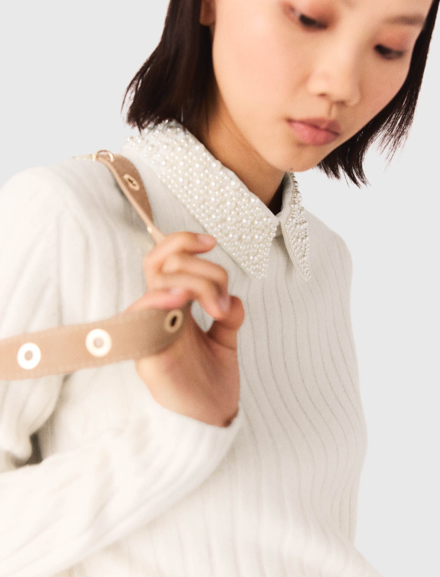 Maje Outlet / Pearl collar ribbed sweater