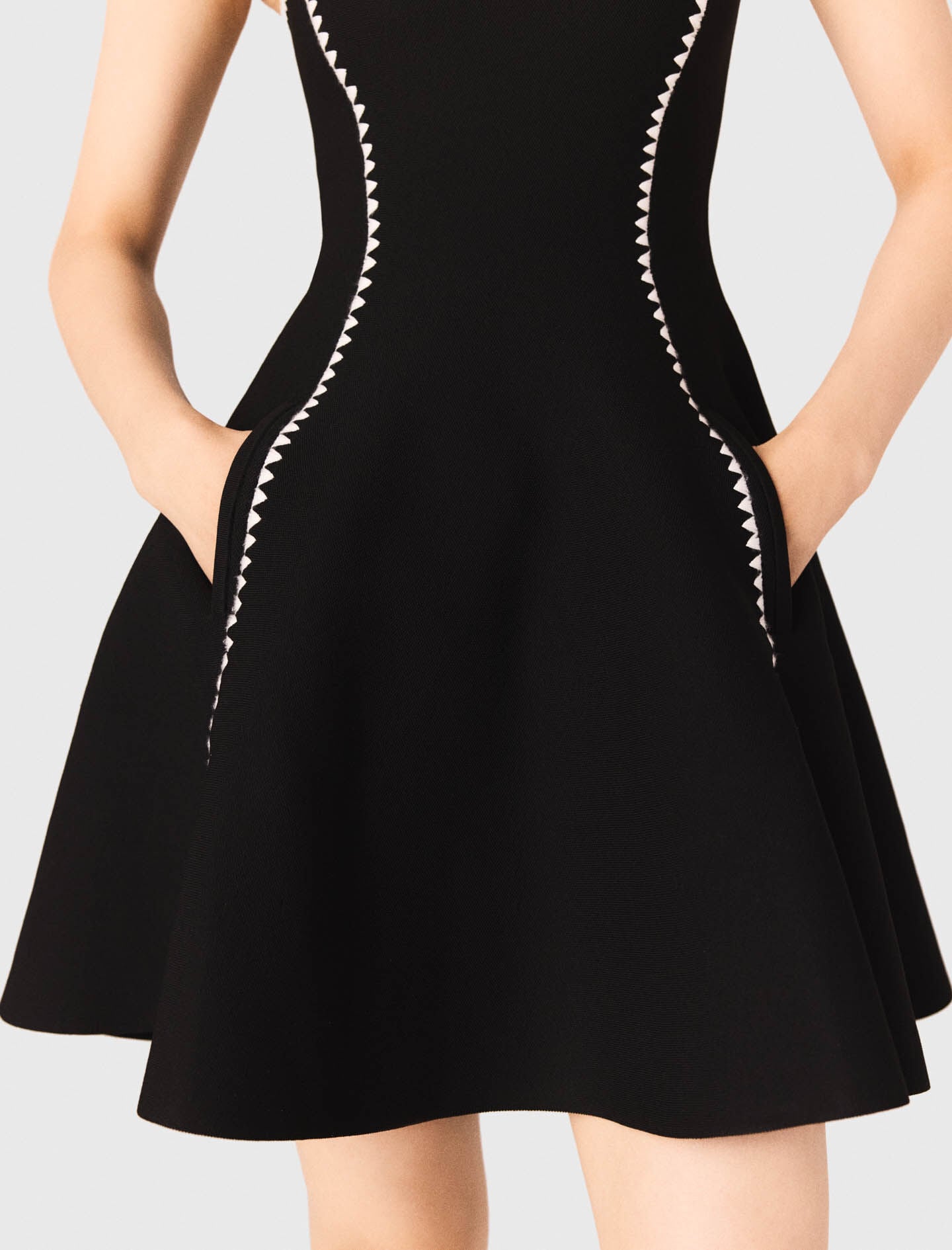 Maje Online / Short dress with topstitch details