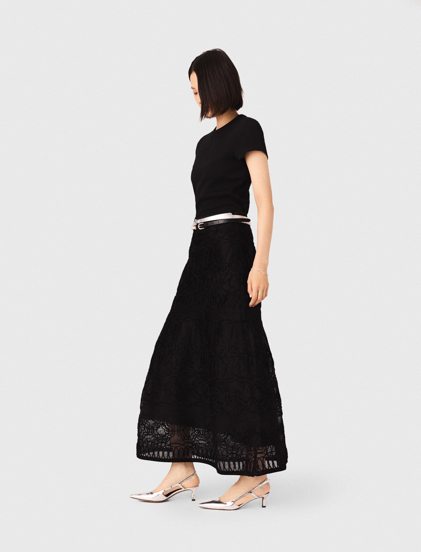 Maje Discount / Embroidered basket-weave knit skirt