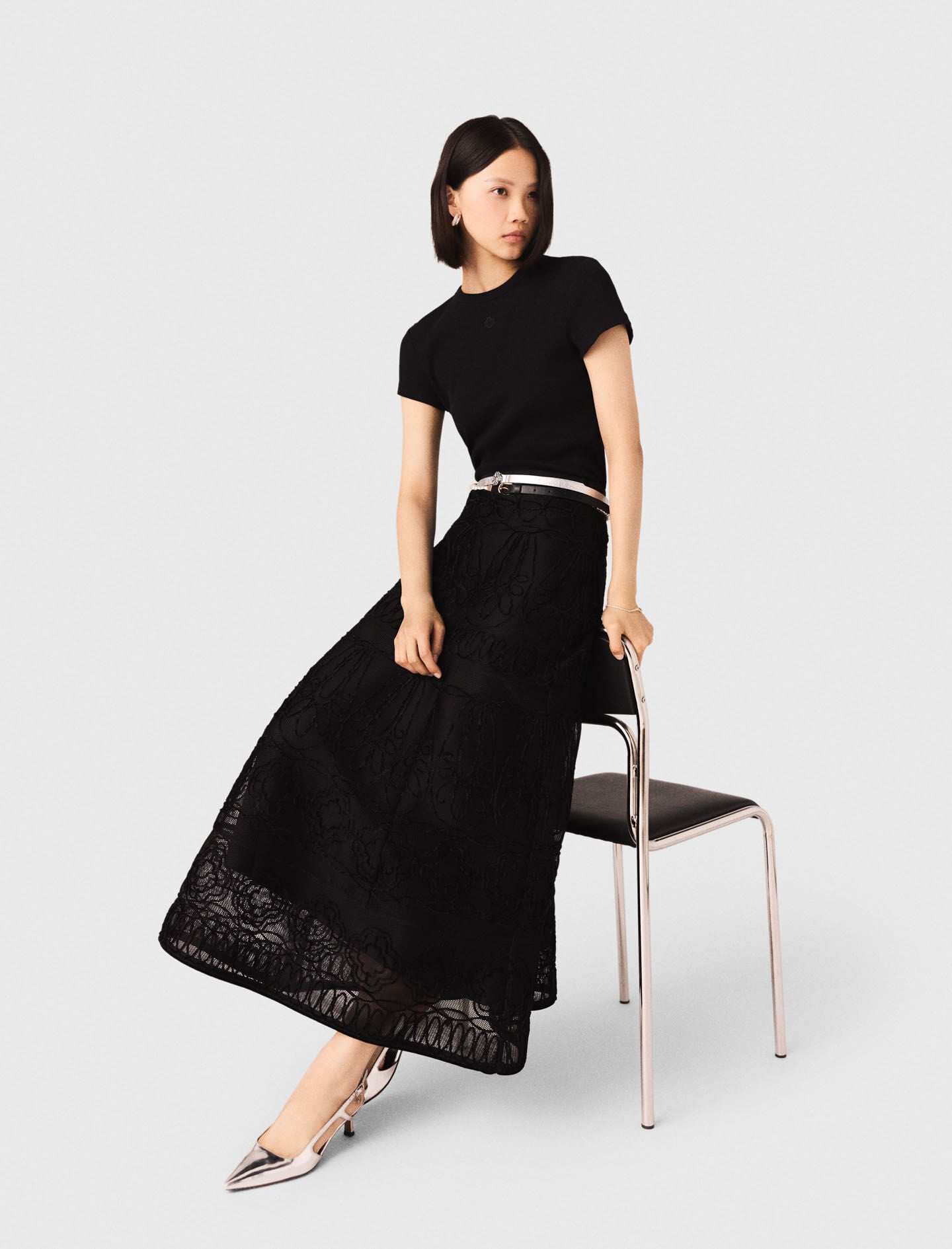 Maje Discount / Embroidered basket-weave knit skirt