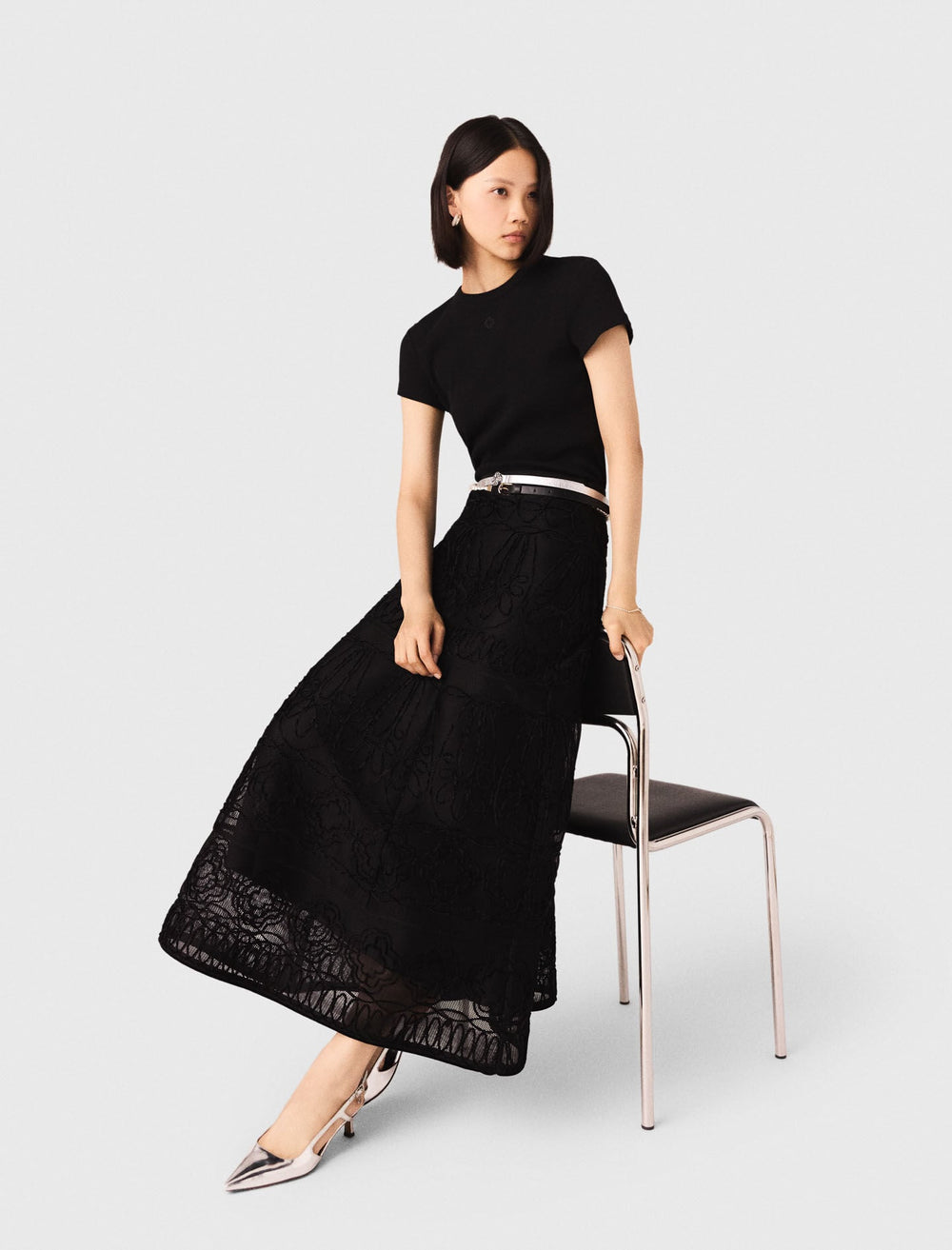 Maje Discount / Embroidered basket-weave knit skirt