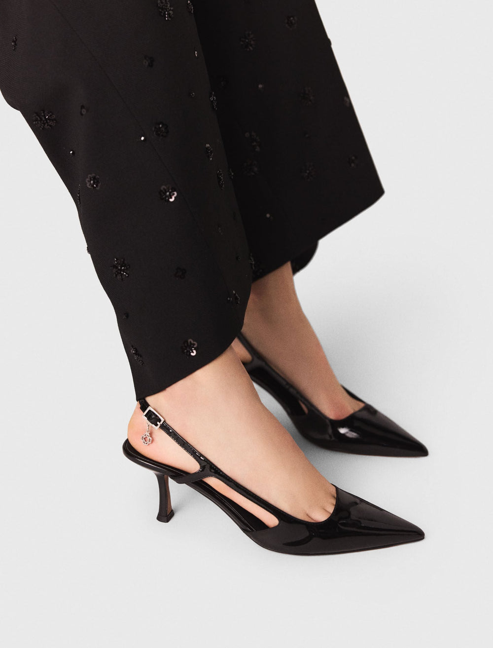 Maje Outlet / Patent leather slingback pumps