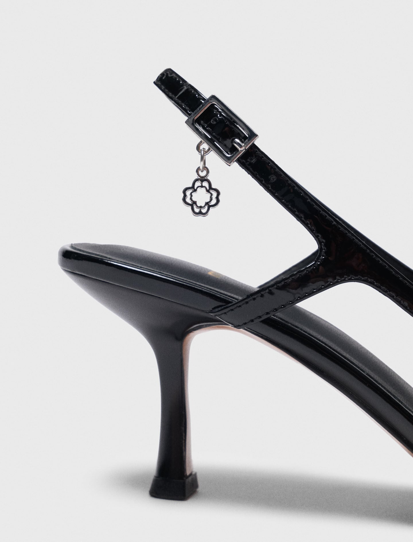 Maje Outlet / Patent leather slingback pumps