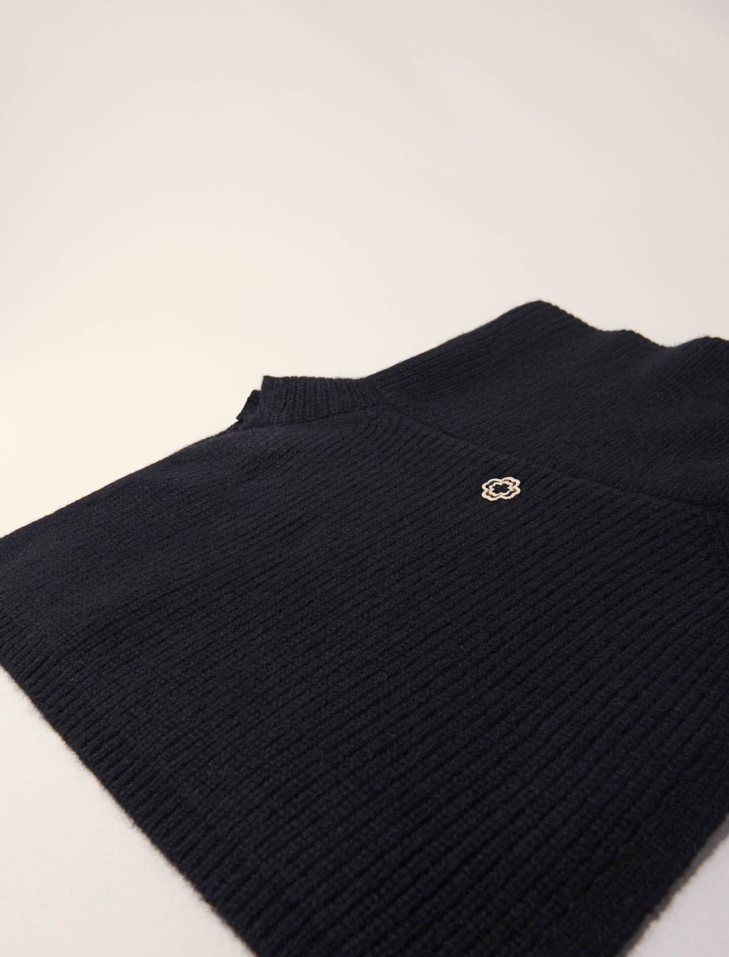 Maje Discount / Button-up wool mix collar wrap